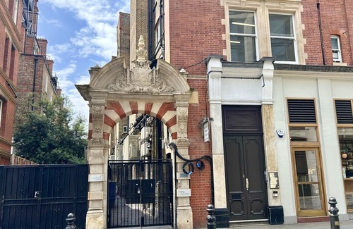 Royal Borough of Kensington and Chelsea Apartment | Deluxe Double Studio External Shower
