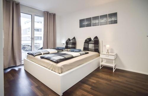 Heilbronner Straße Apartment | Deluxe Ferienwohnung Apartment Stuttgart Centre/Milaneo