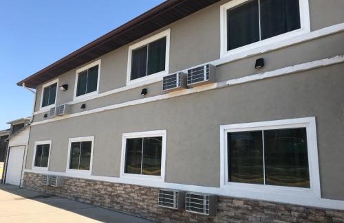 Nebraska City Hotel | Deluxe Inn Capital O Nebraska City I 29