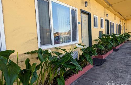 South San Francisco Hotel | Deluxe Inn