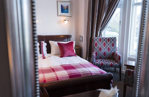 Scarborough House | Deluxe King Ensuite with Sea View at The Helaina