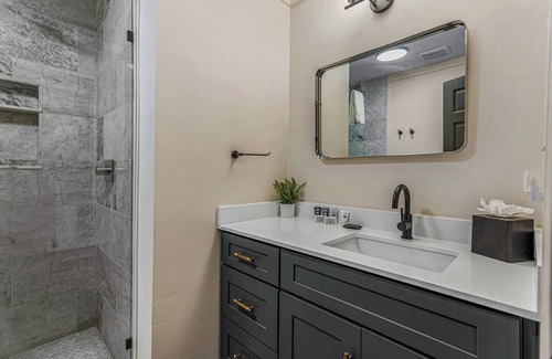 Cashiers Hotel | Deluxe King Room at our Boutique Bed and Brewery