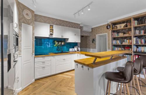 Brasov City Centre Apartment | Deluxe Kronhouse