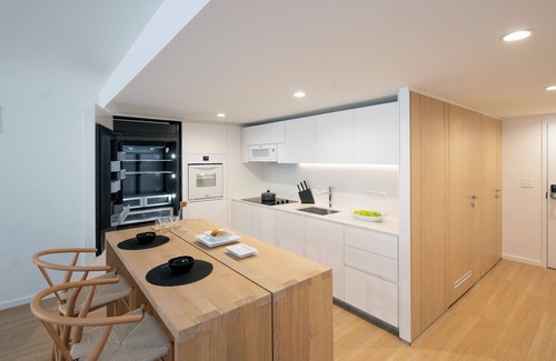 Bal Harbour Apartment | Deluxe One Bedroom apartment with two full baths*, open kitchen, living room, terrace and beach service at Bal Harbour