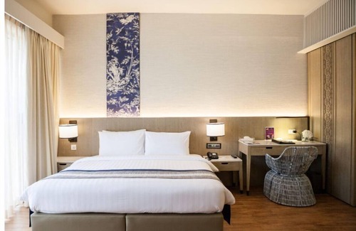 Patong Hotel | Deluxe Partial Seaview Room #03