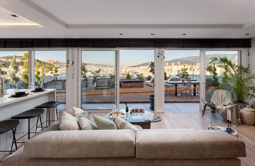 Kallithea Apartment | Deluxe Penthouse with Acropolis View & Jacuzzi