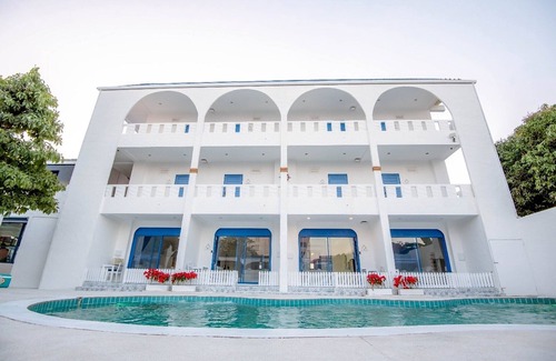 Na Chom Thian House | Deluxe Seaview Double | Luxury by the Shore