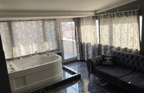 Gaziosmanpasa Apartment | Deluxe Suit Apartment