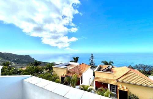 Las Indias Apartment | Deluxe suite with direct view of the Atlantic Ocean, pool