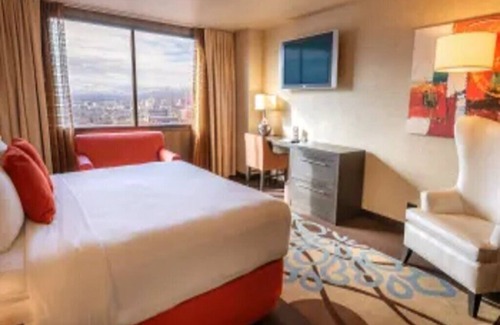 Reno House | Deluxe Summit Studio Suite