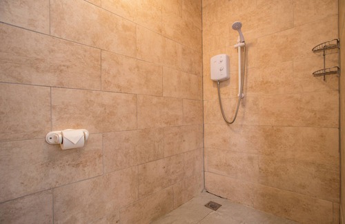 Bray on Thames House | Deluxe Triple room of 3