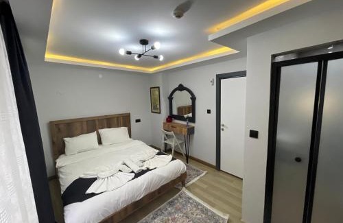 Old City Hotel | Deluxe Valeria