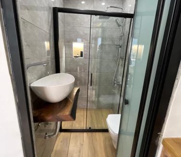 Old City Hotel | Deluxe Valeria