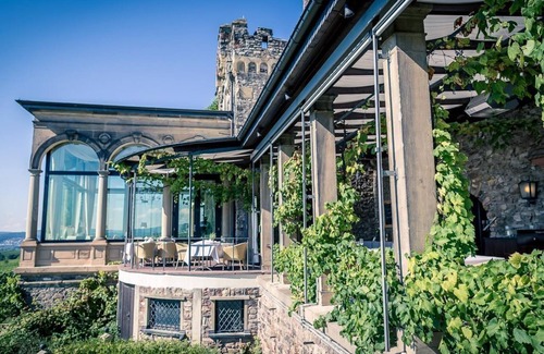 Johannisberg House | Deluxe Zimmer mit Balkon - Nicht Erstattbar - Relais & Châteaux Hotel Burg Schwarzenstein