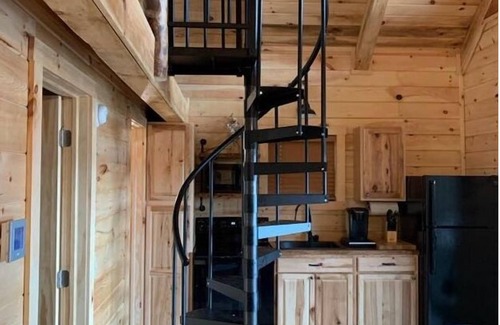 Scio Villa | Denali/Pet Friendly-Lakeview -Hot Tub-8 Person Lodge