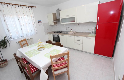 Rovinj Apartment | DENISE Two-Bedroom Apartment with Balcony