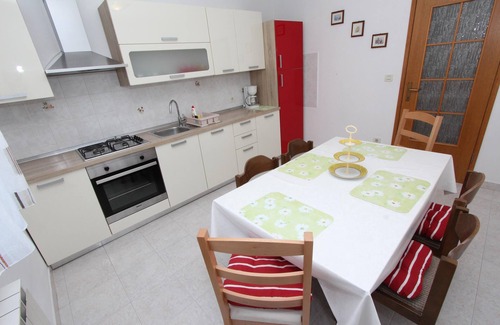 Rovinj Apartment | DENISE Two-Bedroom Apartment with Balcony