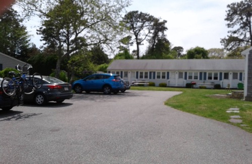 Dennis Port Apartment | Dennisport - Studio Condo w kitchenette - Walk to beach