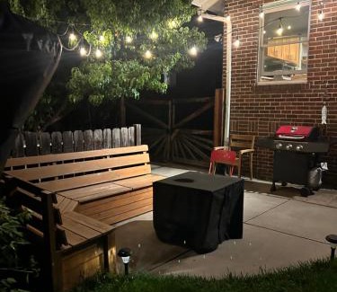 Hale House | Denver Retreat Bungalow near Hospitals, Coffeeshops, Restaurants, Bars