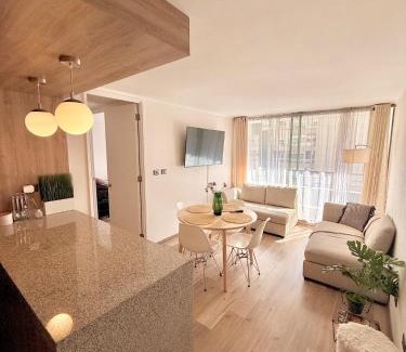 Downtown Santiago Apartment | Departamento con estacionamiento incluido, Ideal para ir de compras y conectar con puntos turísticos