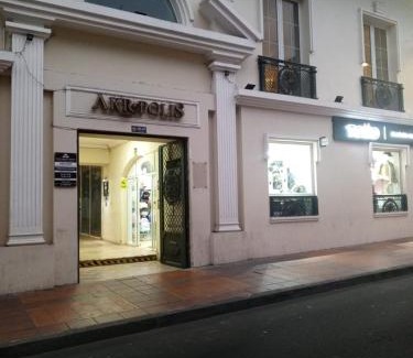 Loja Apartment | Departamento en el Centro con Garaje