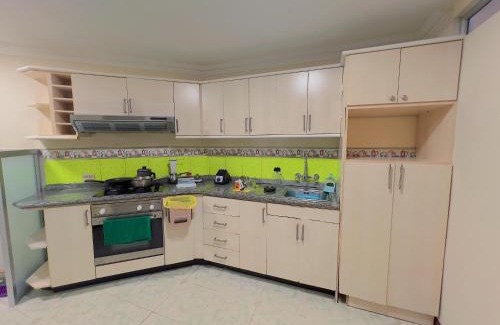 Loja Apartment | Departamento en el Centro con Garaje