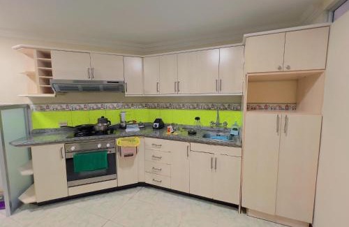 Loja Apartment | Departamento en el Centro con Garaje