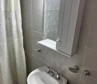 San Martin Apartment | Departamento nuevo con estacionamiento y patio privado