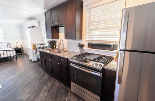 Gainesville Hotel | Depot Village