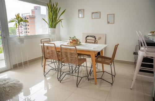 Punta Mogotes Apartment | Depto Romi - Depto Vista al Mar Zona Punta Mogotes Para 4 PAX Con cochera - Hola Sur