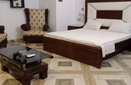 Hyderabad House | Dera Inn Guest House