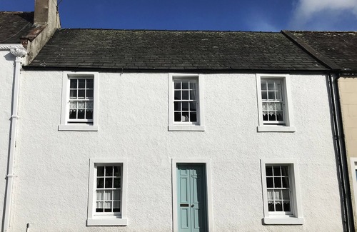 Gatehouse-of-Fleet Cottage | DERMOT COTTAGE, pet friendly, with open fire in Gatehouse Of Fleet