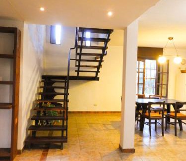 Tanti House | Descanso Serrano