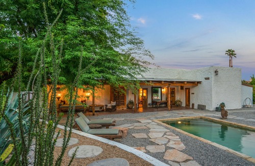 Magnesia Falls Cove House | Desert Bali Escape