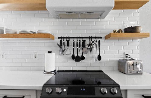 Goodyear House | Desert Luxe Retreat in Litchfield Park