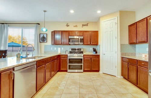 Montecito in Estrella House | Desert Lynx 2, Beautiful Home, New Pool, Spacious Back Yard, 4 Bedroom 2 Bath!