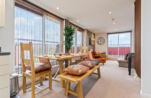 Welford Apartment | Desi Suite, Free Parking, Balcony