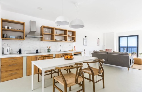 Los Gavilanes Villa | Design house with roof terrace & ocean views