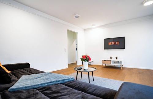 Wiesbaden Apartment | Design Loft - Whirlpool - Terrasse - 4 Personen - Zentral