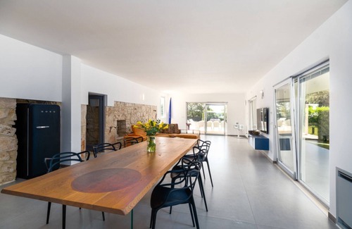 Gioia del Colle Villa | Design Trulli Sampaolo with a private heated pool and large garden, Pet Friendly
