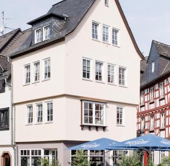 Limburg an der Lahn Apartment | Designapartment im Herzen der Altstadt - 7 Guests - 3 Bedrooms - 2 Bathrooms