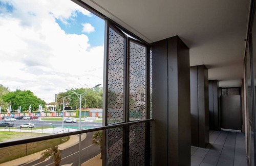 Caulfield North Apartment | Designer 2BR with Carpark Monash Uni@Caulfield