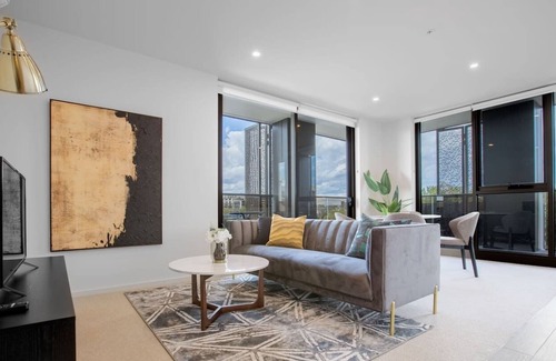 Caulfield North Apartment | Designer 2BR with Carpark Monash Uni@Caulfield