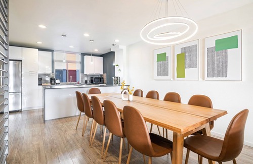 Mann House | Designer 4B3B w Theater & Rooftop close to CapHill