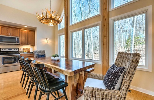 Pedlars Edge House | Designer Home w/ Fire Pit ~ 70 Steps to Slopes!