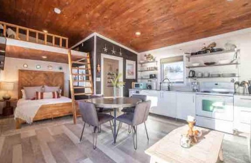 Port Mouton Cottage | Designer Oceanfront Villa - Hot tub Sauna-private