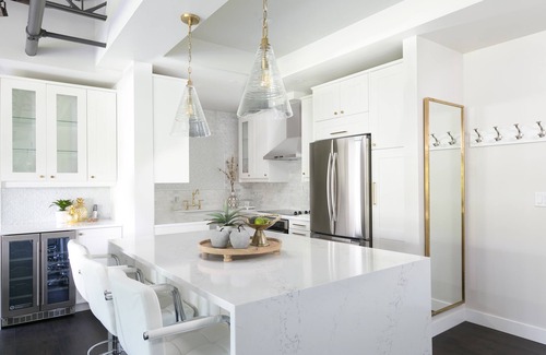 Kelowna Central Business District Condo | Designer Penthouse in the heart of Downtown Kelowna