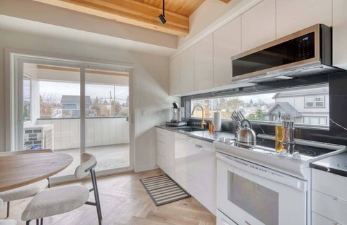 Alberta Arts District House | Designer Townhome in Alberta Arts + In-Law Suite