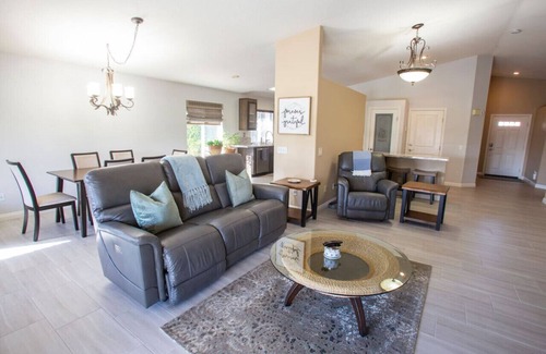 Indio House | Desirable Desert Resort w/Pool- 2mi to Coachella