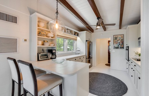 Panacea House | Desirable St Teresa Beach - Beautiful “Old Florida" Home - Fishing dock!